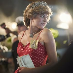 Durch Zufall: So wurde Emma Corrin zur "The Crown"-Diana