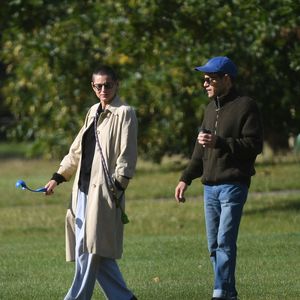 Erstes Kussfoto: Rami Malek und Emma Corrin turteln im Park