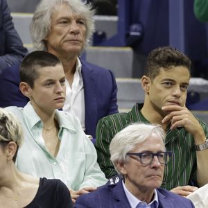 Insider äußert sich zu Emma Corrin und Rami Maleks Trennung
