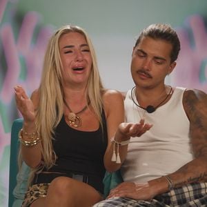 "Genau wie Umut": Emma vergleicht Tim Kühnel weinend mit Ex