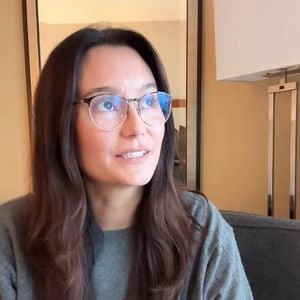 Emma Heming spricht unter Tränen über Kritik an Bruces Umzug