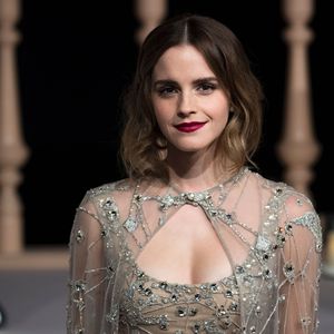 Oben ohne: Emma Watson erntet Shitstorm für "Vanity"-Foto!