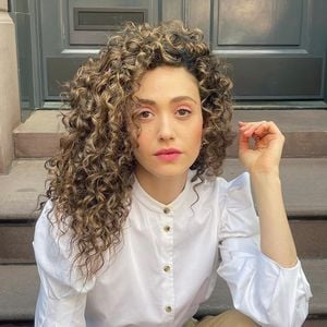"Albtraum": Emmy Rossums Tochter wäre fast im Taxi gekommen