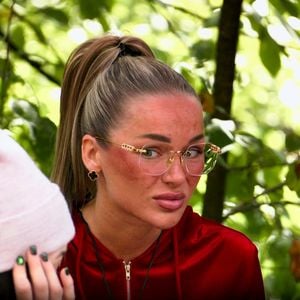 Am Limit: Emmy Russ droht bei "#CoupleChallenge" mit Abbruch