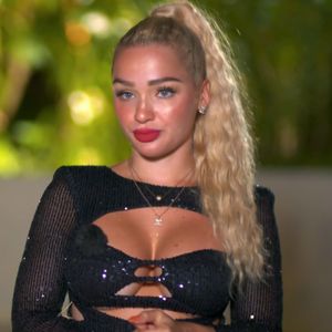 Emmy Russ aus "Kampf der Realitystars"-Chat ausgeschlossen!