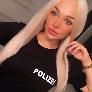 "Kein guter Mensch": Emmy Russ spricht bei Promi BB über Dad