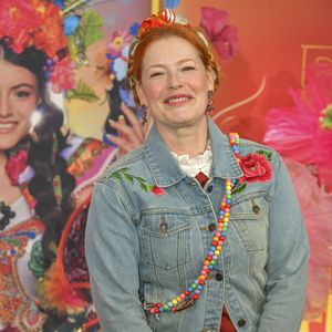 Enie van de Meiklokjes' Zwillinge (7) meiden Öffentlichkeit