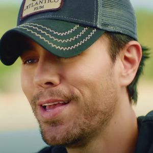 Neues Musikvideo: Enrique Iglesias (46) keinen Tag gealtert!