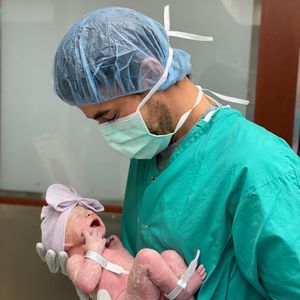 Stolzer Papa: Enrique Iglesias postet das erste Babybild!