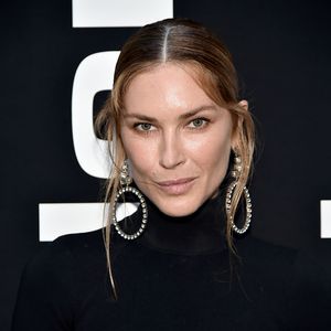 Erin Wasson: So nackt war sie beim Golden Globe