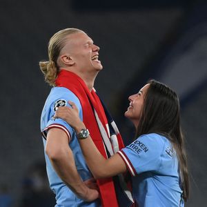 Erling Haaland: Freundin genervt von Fußball-Dauerprogramm