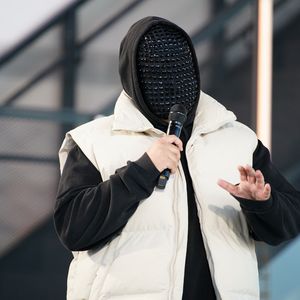 Geheimnisvoller Auftritt: Masken-Kandidat spaltet DSDS-Jury!