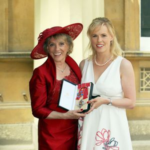 Sterbehilfe: Esther Rantzen bringt Tochter in ein Dilemma