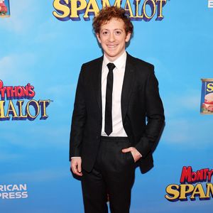 Ariana Grandes Freund Ethan Slater ist offiziell geschieden