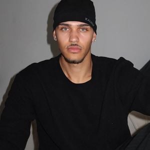 Étienne schockt "Temptation"-Girls mit Schokobon-Sex-Story