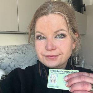 "Ich bin schwerbehindert": Eva Imhof zeigt sich unter Tränen