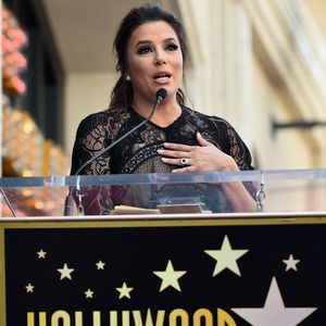 Mit XXL-Baby-Kugel: Eva Longoria bekommt "Walk of Fame"-Star