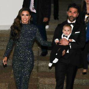 Mit ihrem Baby: Neu-Mama Eva Longoria schon wieder am Set!