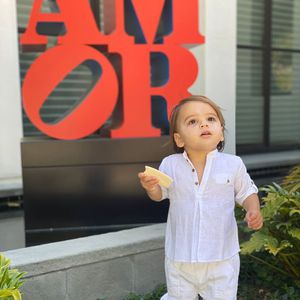 Eva Longorias Sohn Santiago