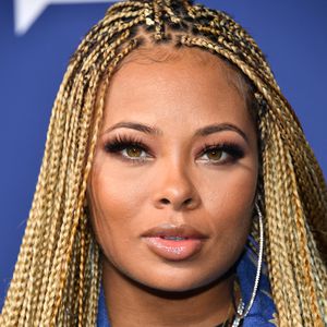 Runde Sache: Eva Marcille zeigt Babybauch bei BET Awards