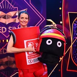 Nach "Masked Singer"-Aus: Ihm drückt Eva Padberg die Daumen!