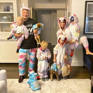Zauberhafter Halloween-Look: Die Baldwins als Einhornhorde!