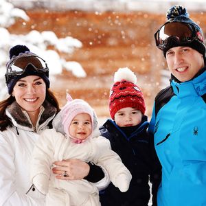 Pure Bruderliebe: Noch mehr Fotos von George & Charlotte!