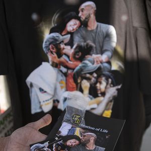 Krasse Abzocke? Kobe-Bryant-Merch nach Gedenkfeier auf Ebay