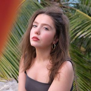 Britische Sängerin Faye Fantarrow stirbt mit nur 21 Jahren