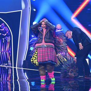 Fans begeistert: Felicitas Woll ist "Masked Singer"-Igel!