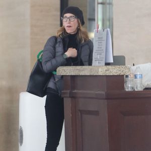 Nach Knast: So zurückhaltend zeigt sich Felicity Huffman!