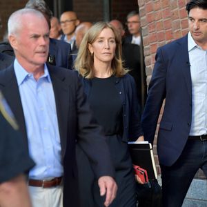 Früher als verordnet: Felicity Huffman wieder auf freiem Fuß