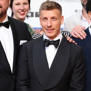 Liveprogramm: Felix Lobrecht gewinnt Deutschen Comedypreis!