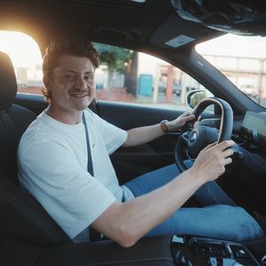 Felix von der Laden macht Luxus-Roadtrip für 35.000 Euro