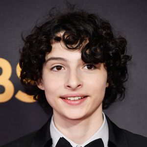 "Stranger Things"-Finn (14): Er gründet eigene Rockband!