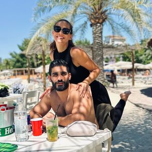 "Direkt angetan": Fiona Erdmann teilt Throwback-Pics mit Mo
