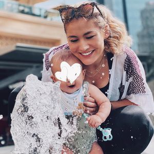 "Wasserratte": Hier planscht Fiona Erdmanns Sohn Leo Luan