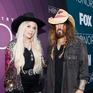 Firerose soll Billy Ray Cyrus um Versöhnung gebeten haben