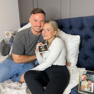 Dann erfahren HealtyMandy und FitnessOskar Babygeschlecht