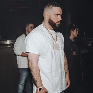 Während Zeugenaussage: Rapper Fler rastet im Gericht aus!
