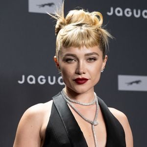 Hot oder Flop? Florence Pugh setzt im Herbst auf Micropony