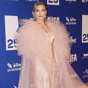So ausgelassen feierte Florence Pugh ihren 27. Geburtstag