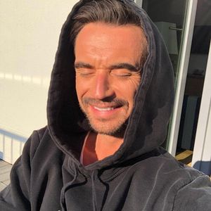 Florian Silbereisen guckt "Das Traumschiff" im Bademantel!