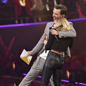 Helene Fischer wurde im Wurfzelt auf Floris Bühne gezaubert!