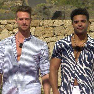 Granaten-Alarm: Diese Boys stoßen zu "Love Island" dazu