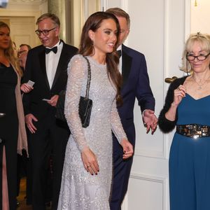 Franca Lehfeldt strahlt bei Staatsbankett in Glitzerrobe!