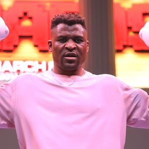 Nach Tod seines Sohnes: Francis Ngannou hat Motorradunfall