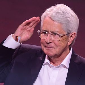 Zittrige Hände im TV: Leidet Frank Elstner unter Parkinson?
