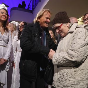 2 Wochen nach Krebs-OP: Frank Zander wieder auf der Bühne!