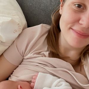 Beim Stillen: Franziska van der Heide teilt neues Babyfoto!